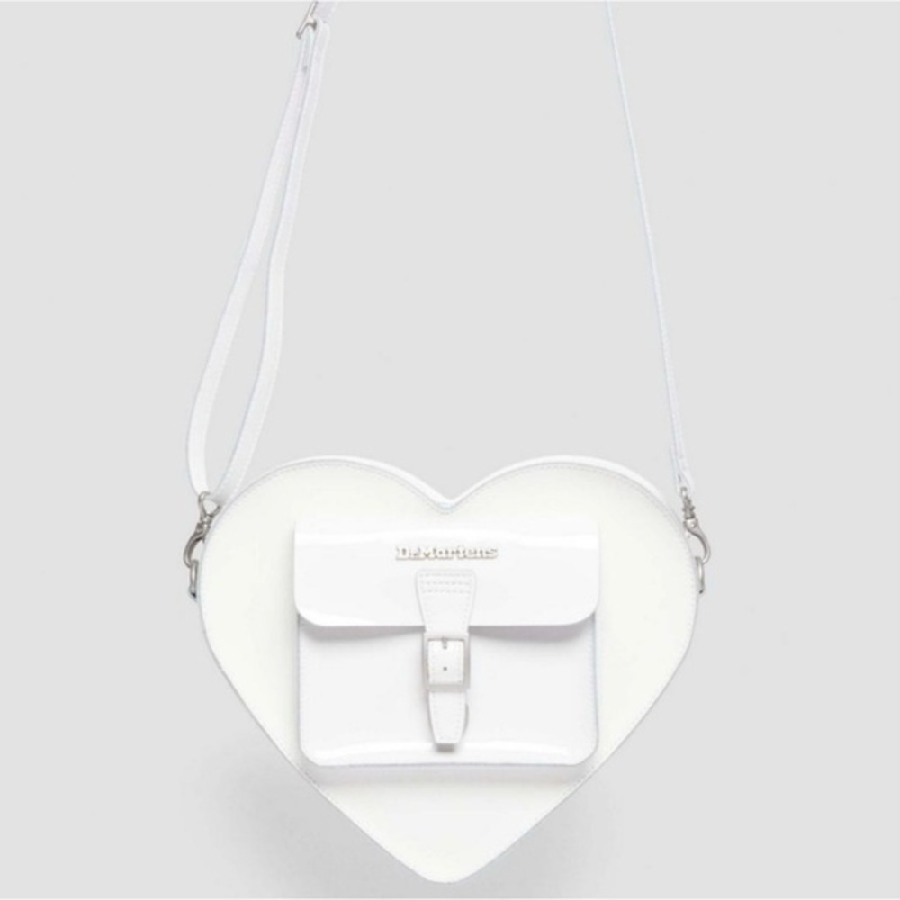 NWT Dr. Martens White Leather Heart Shaped Bag featuring the iconic heart - Picture 2 of 16